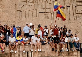 Miles de venezolanos claman en Colón por la libertad de su país