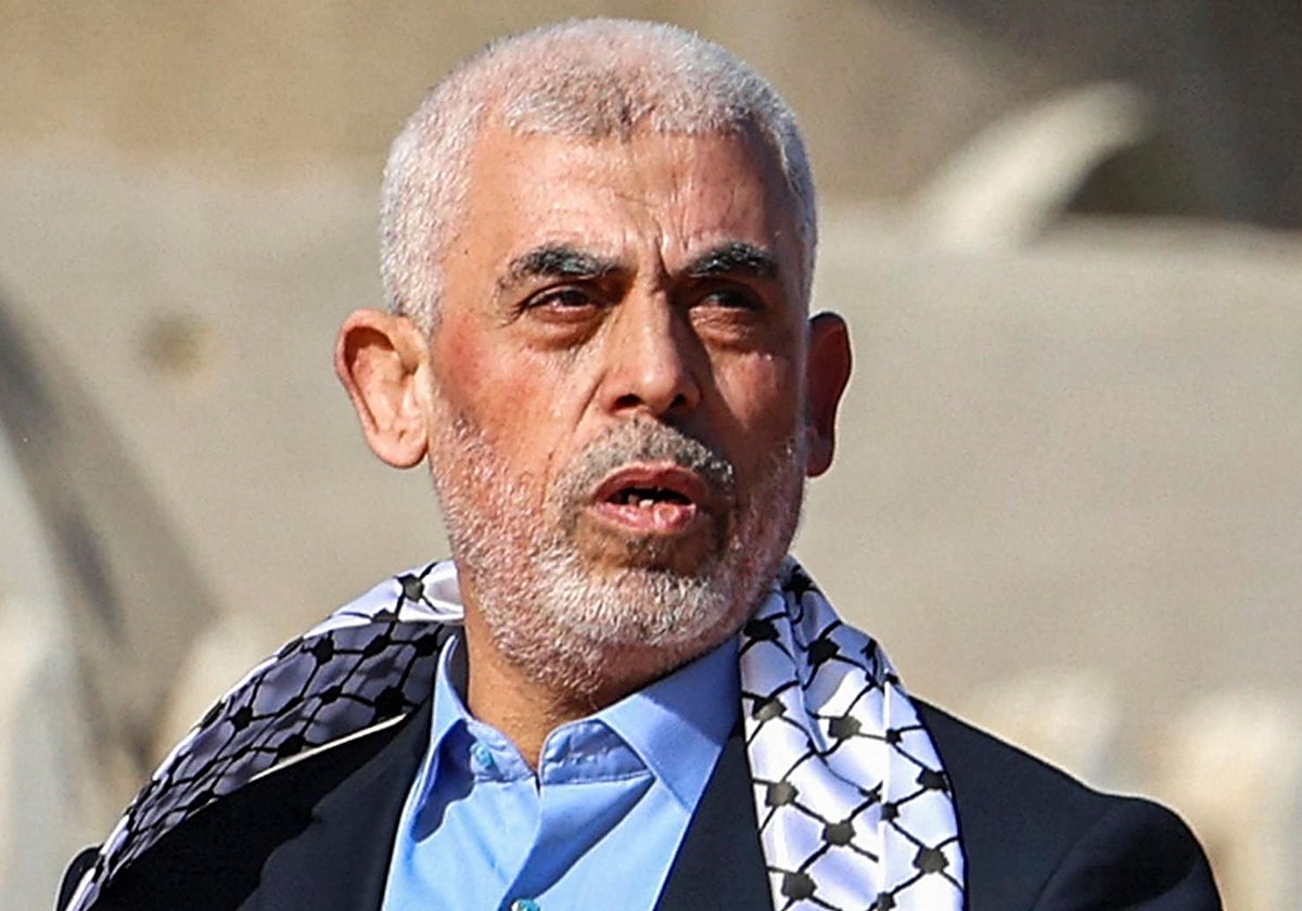 El nuevo líder de Hamás, Yahya Sinwar, en una concentración con en Gaza