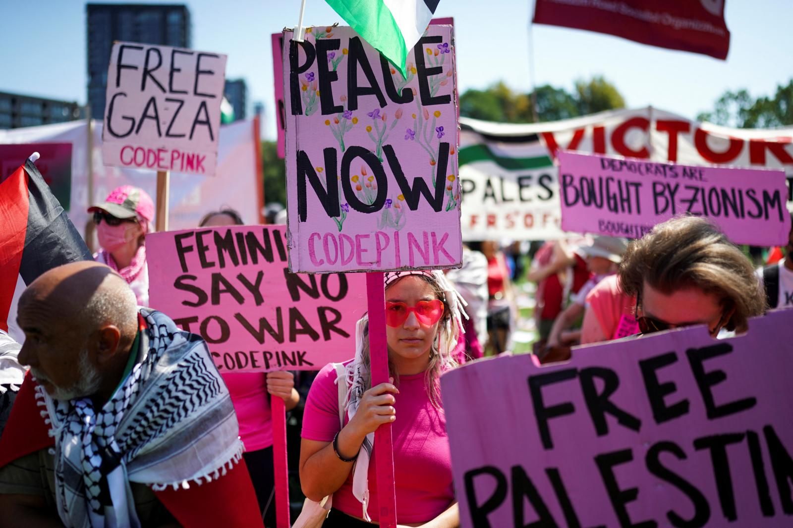 Las exigencias de un alto el fuego inmediato y de cortar toda ayuda –militar y civil– a Israel hasta que se consiga han calado en los sectores izquierdistas del partido, aunque habrá que ver si ha tenido verdadero impacto entre los demócratas