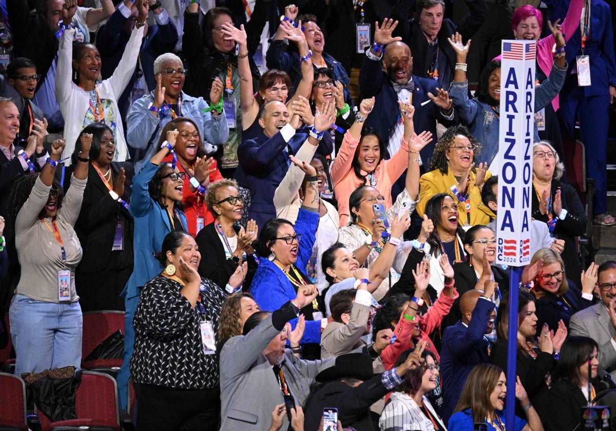 La delegación de Arizona, uno de los estados en los que los demócratas se disputan el voto latino