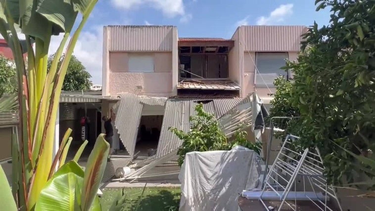 Bombardeo de Hizbulá daña viviendas en la ciudad de Acre, Israel