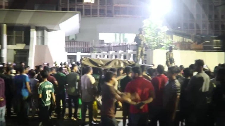 Enfrentamientos en Daca entre estudiantes y miembros de Ansar dejan varios heridos