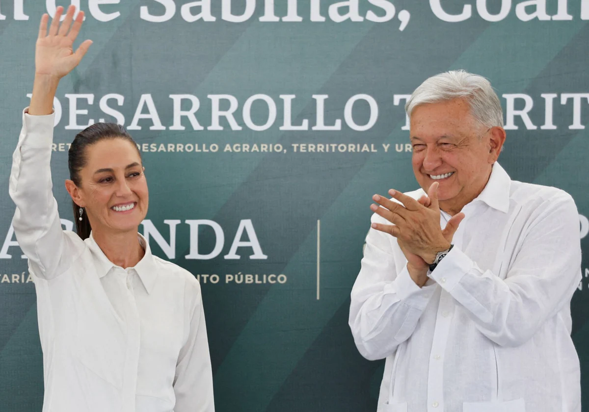 El presidente mexicano Andrés Manuel López Obrador con la presidenta electa Claudia Sheinbaum