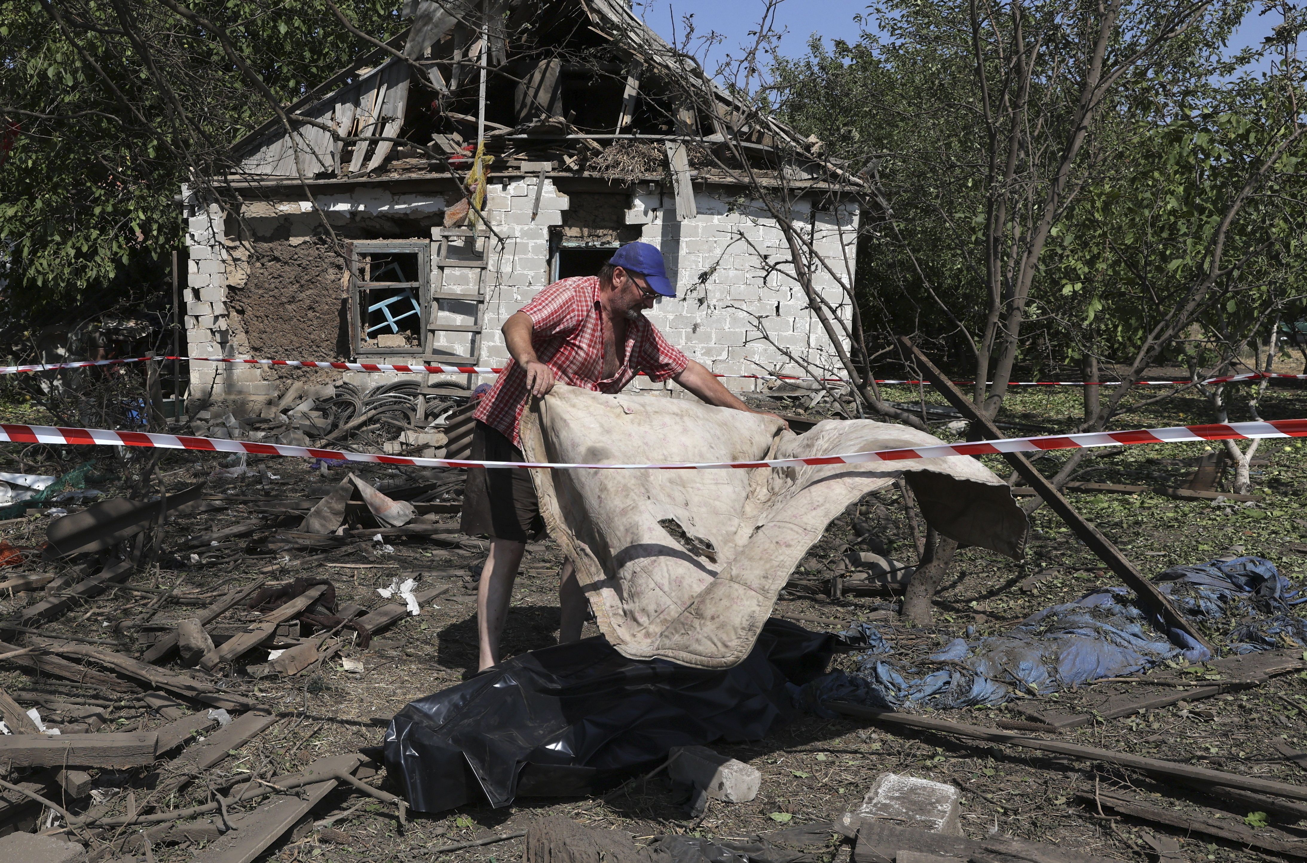 Los destrozos causados por los ataques aéreos