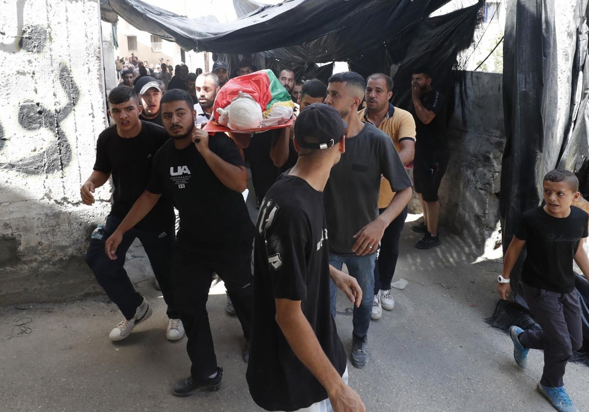 Funeral de un palestino muerto a manos del Ejército israelí en Cisjordania