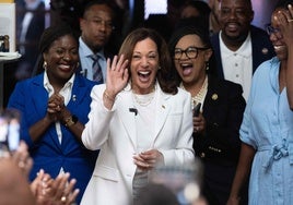 A la caza de los moderados, Kamala Harris confirma su viraje al centro