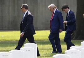 Trump lleva la polémica incluso al cementerio militar de Arlington