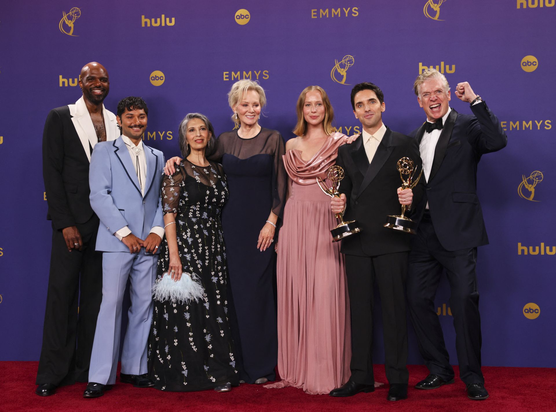 Carl Clemons-Hopkins, Mark Indelicato, Rose Abdoo, Jean Smart, Hannah Einbinder, Paul W. Downs y Christopher McDonald, los protagonistas de la noche con su participación en 'Hacks'