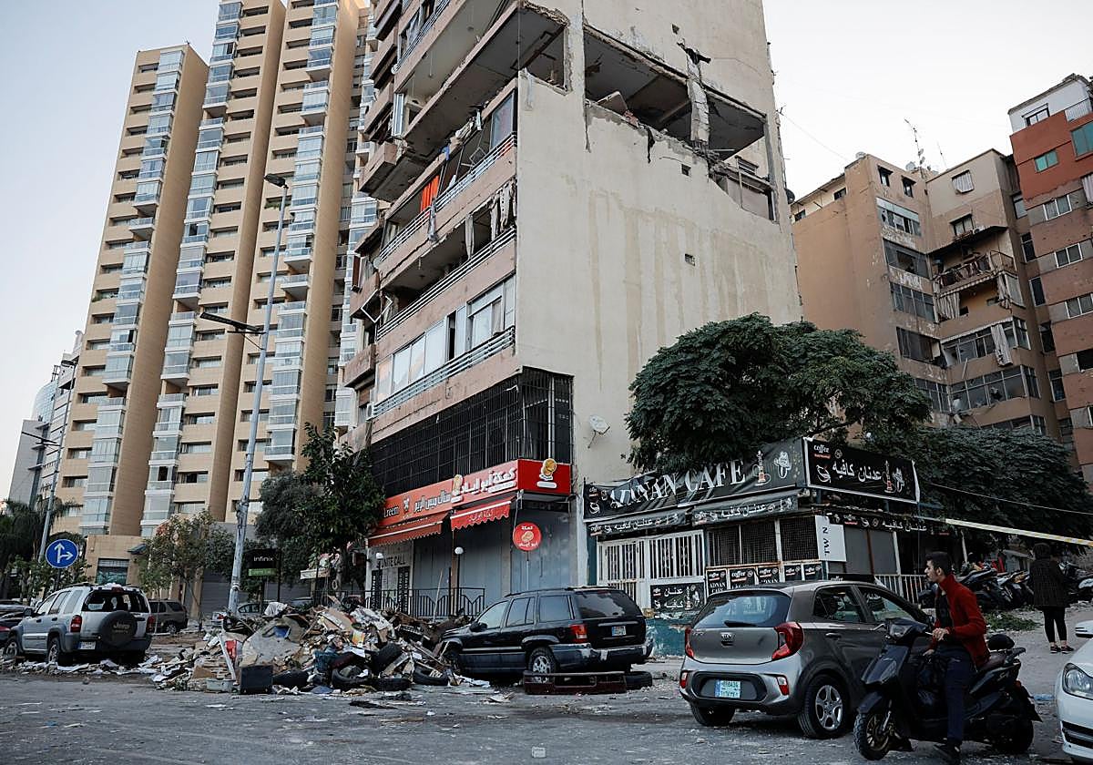 Aspecto del edificio atacado en el centro de Beirut