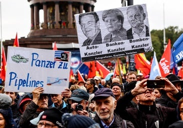 Miles de manifestantes prorrusos toman Berlín al grito de «nunca más a la guerra»