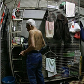 Las casas jaula de Asia, una ataúd donde viven 10.000 personas