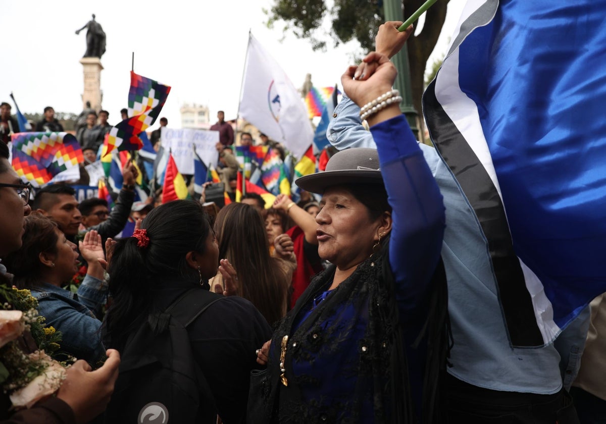 Partidarios de Luis Arce celebran el fallo que quita la presidencia del MAS a Evo Morales