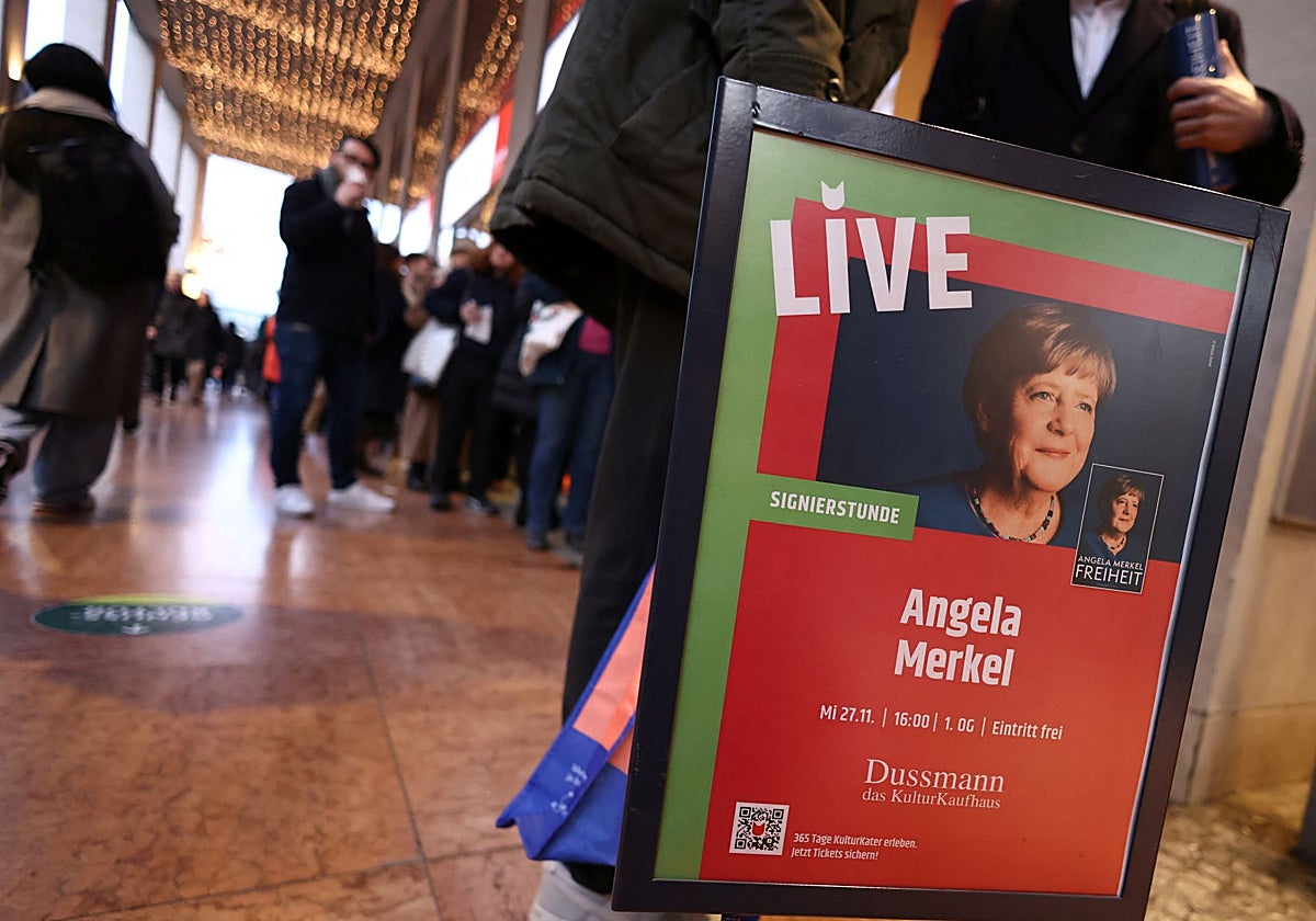 La excanciller alemana, Angela Merkel, presenta su libro en Berlín