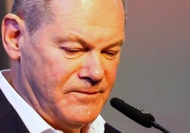 Scholz espera perder este lunes la moción de confianza y centrarse así en su campaña