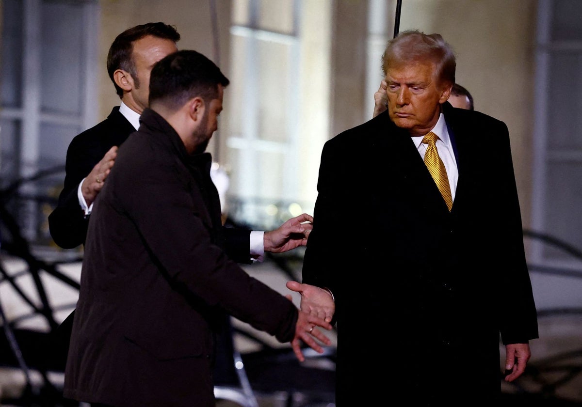 Donald Trump y Volodímir Zelenski, en Francia junto al presidente Macron