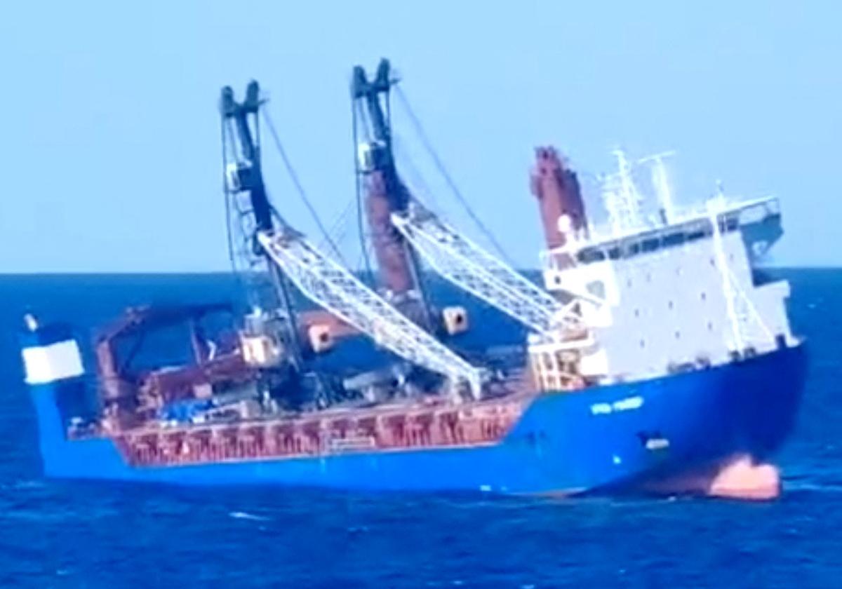 El buque ruso Ursa Major, en el Mediterráneo.
