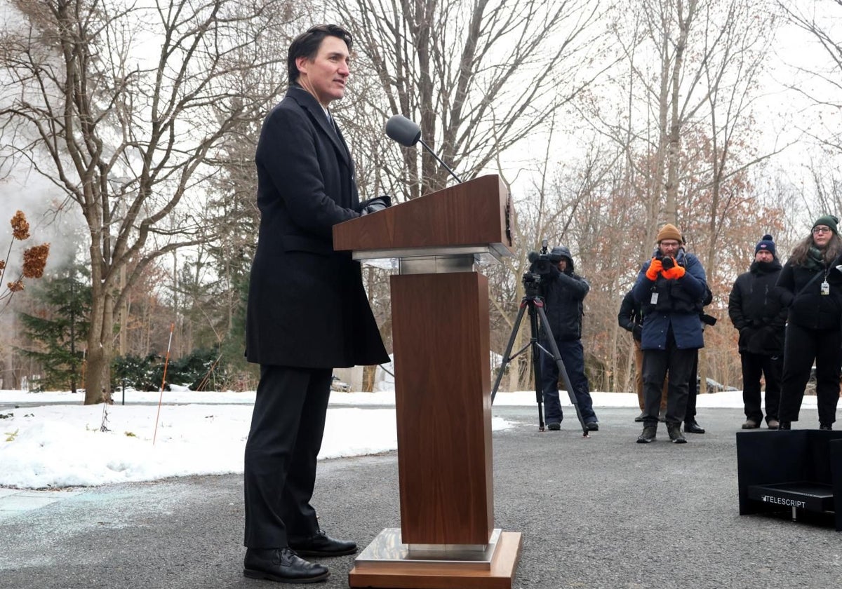Justin Trudeau a las puertas de Rideau Cottage, su residencia en Ottawa (Canadá)