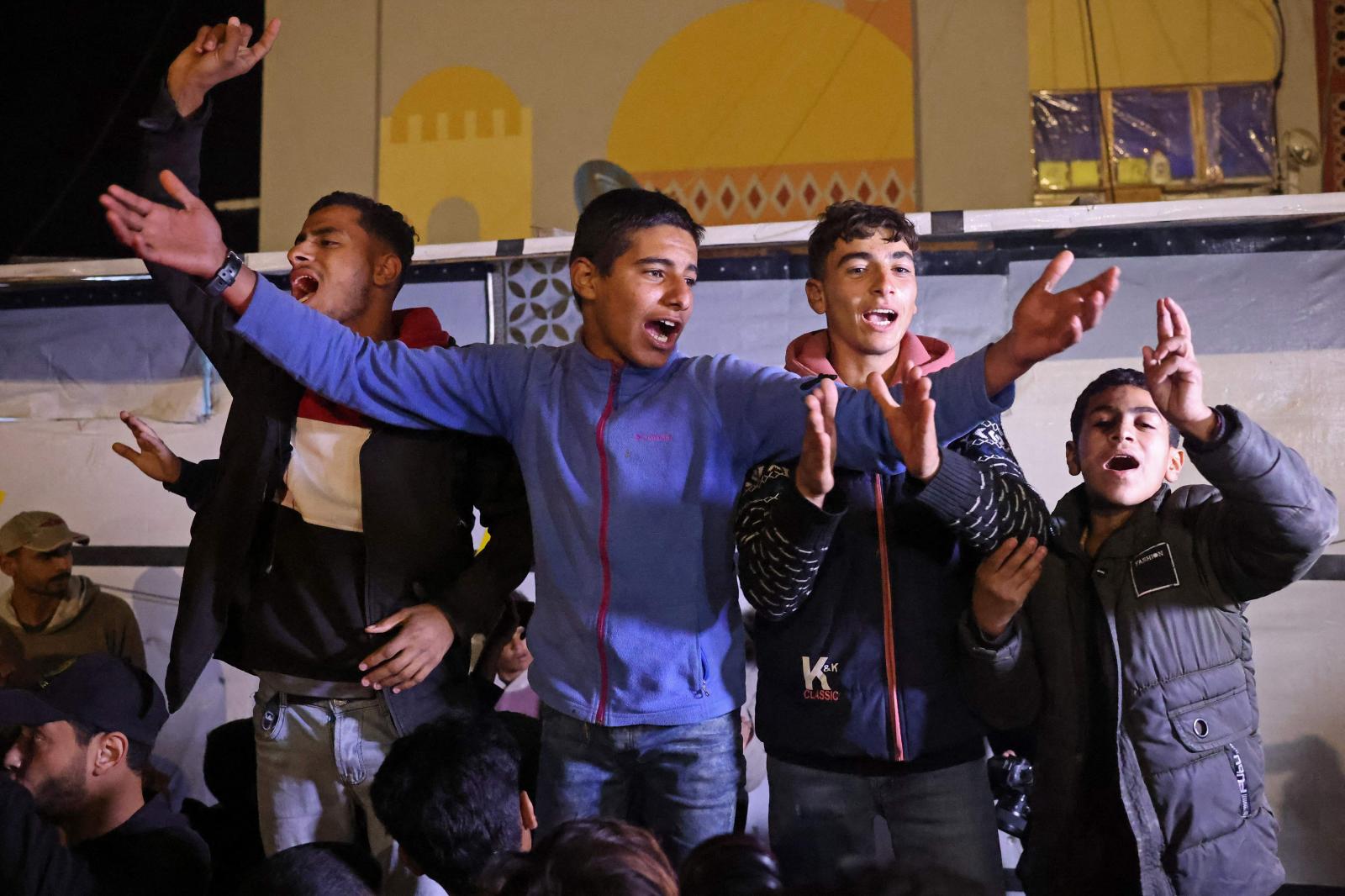 Celebraciones en Gaza e Israel tras el acuerdo de un alto al fuego, en imágenes