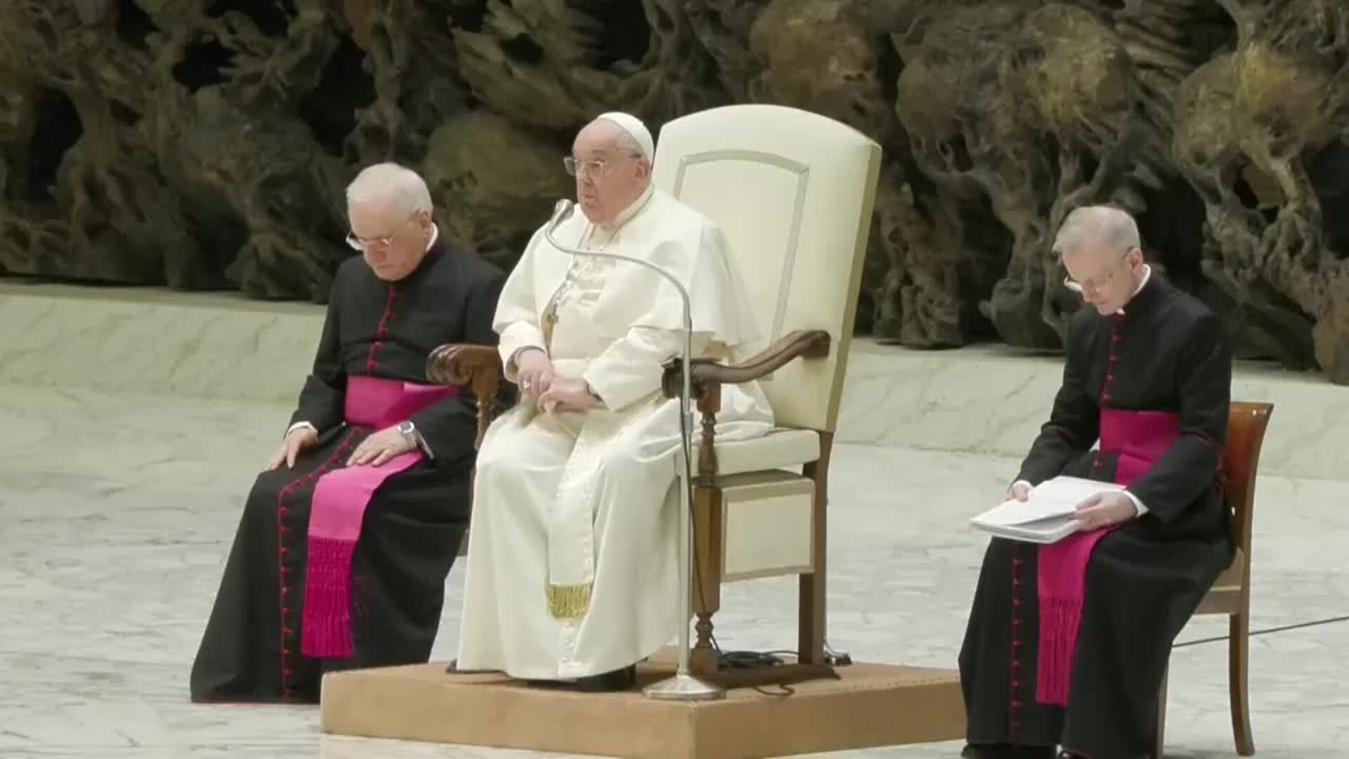 El papa explica que llamó a la parroquia de Gaza y están "contentos ...