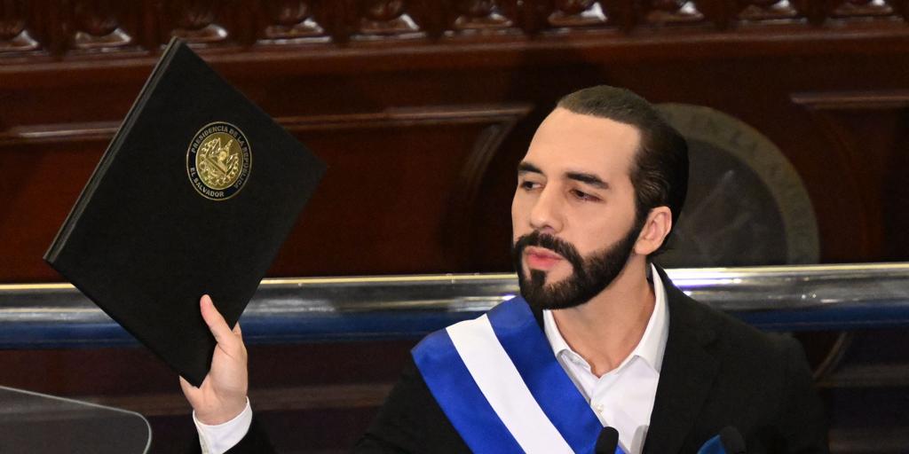 Bukele tendrá su propia Constitución hecha a la medida