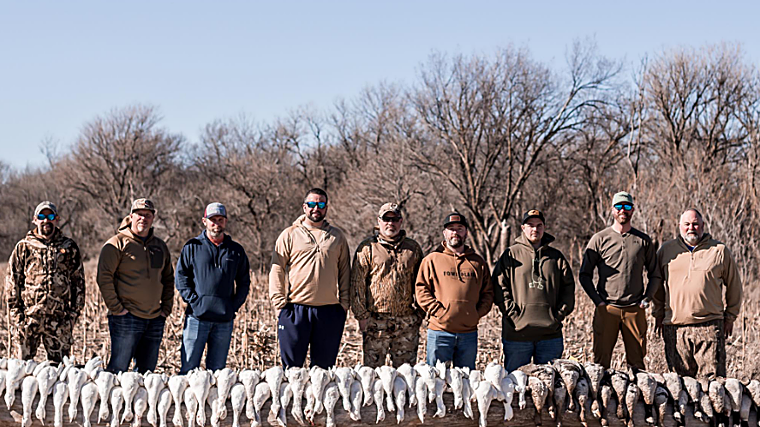 El grupo de amigos que fue a Kansas a cazar patos