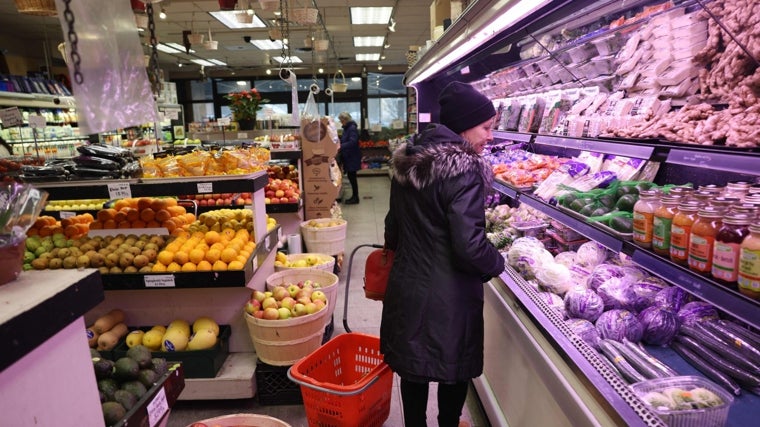 Los habitantes de Canadá se enfrentan a la perspectiva de un aumento de los precios de los comestibles debido a la guerra comercial que inició Trump