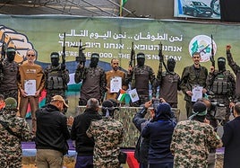 Israel anuncia represalias contra Hamás por el mal estado de los tres rehenes liberados