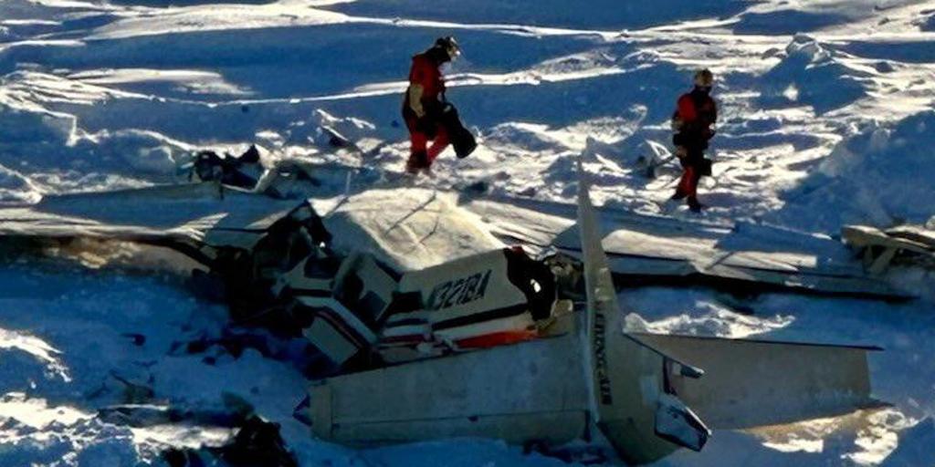 Al menos tres muertos en un accidente aéreo en Alaska tras hallar estrellado el avión desaparecido