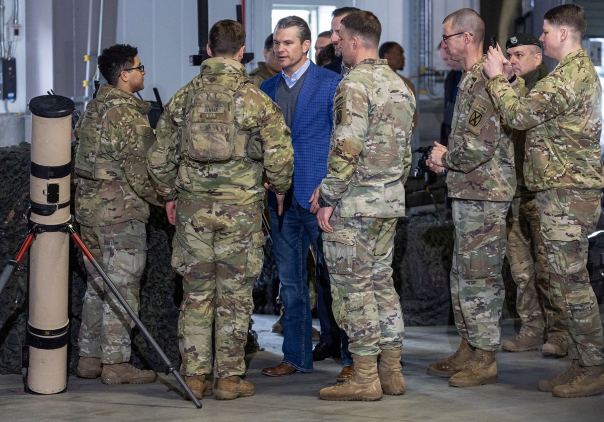 El Secretario de Defensa de Estados Unidos, Pete Hegseth, visita Powidz, Polonia