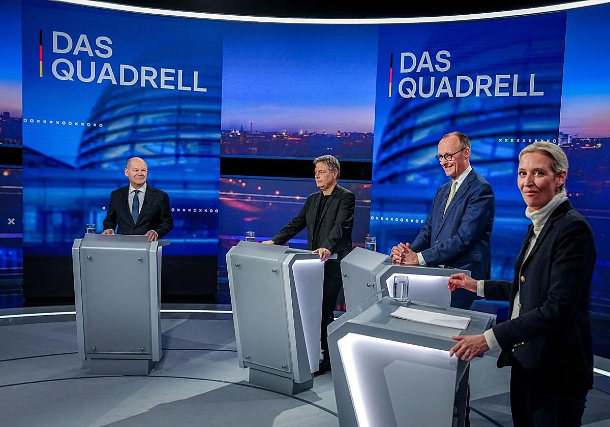 Debate entre los cuatro principales candidatos en la noche del domingo