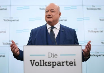 Conservadores y socialdemócratas anuncian un preacuerdo de coalición de gobierno en Austria