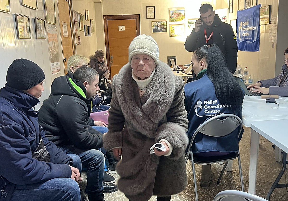 «Tengo 73 años y mi único deseo es vivir hasta los 100 para poder reconstruir mi casa y tener de nuevo mi jardín lleno de flores», relata Rumin Ludmila