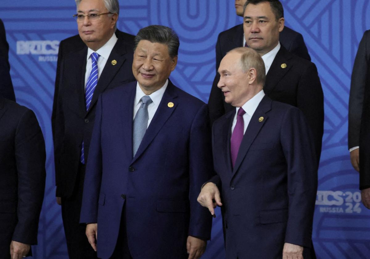 El presidente ruso, Vadimir Putin, y su homólogo chino, Xi Jinping