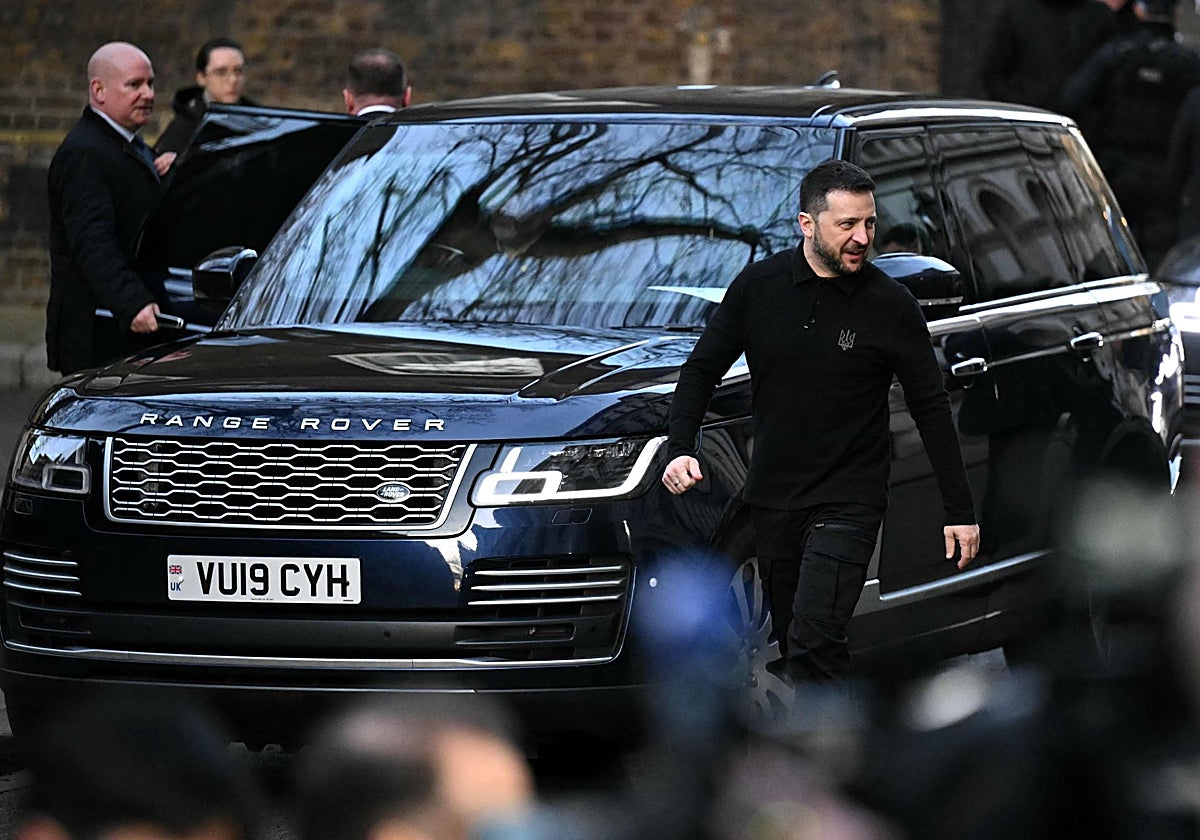 Zelenski llega ayer al número 1 0 de Downing Street