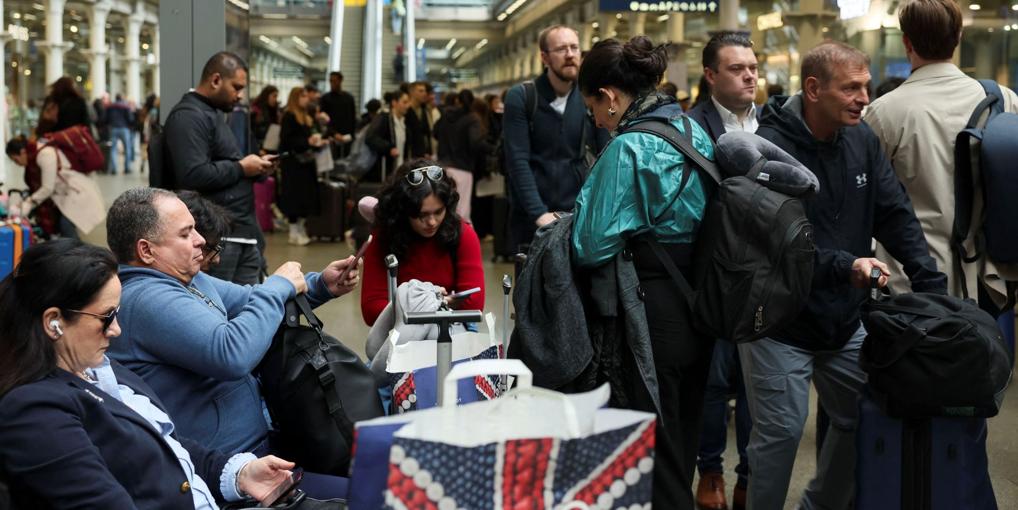 Cierre histórico de Heathrow: cómo el incendio en una estación eléctrica de barrio desató el caos mundial