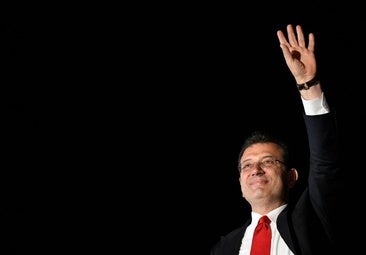 La oposición designa al alcalde de Estambul encarcelado como candidato mientras siguen las protestas en la calle