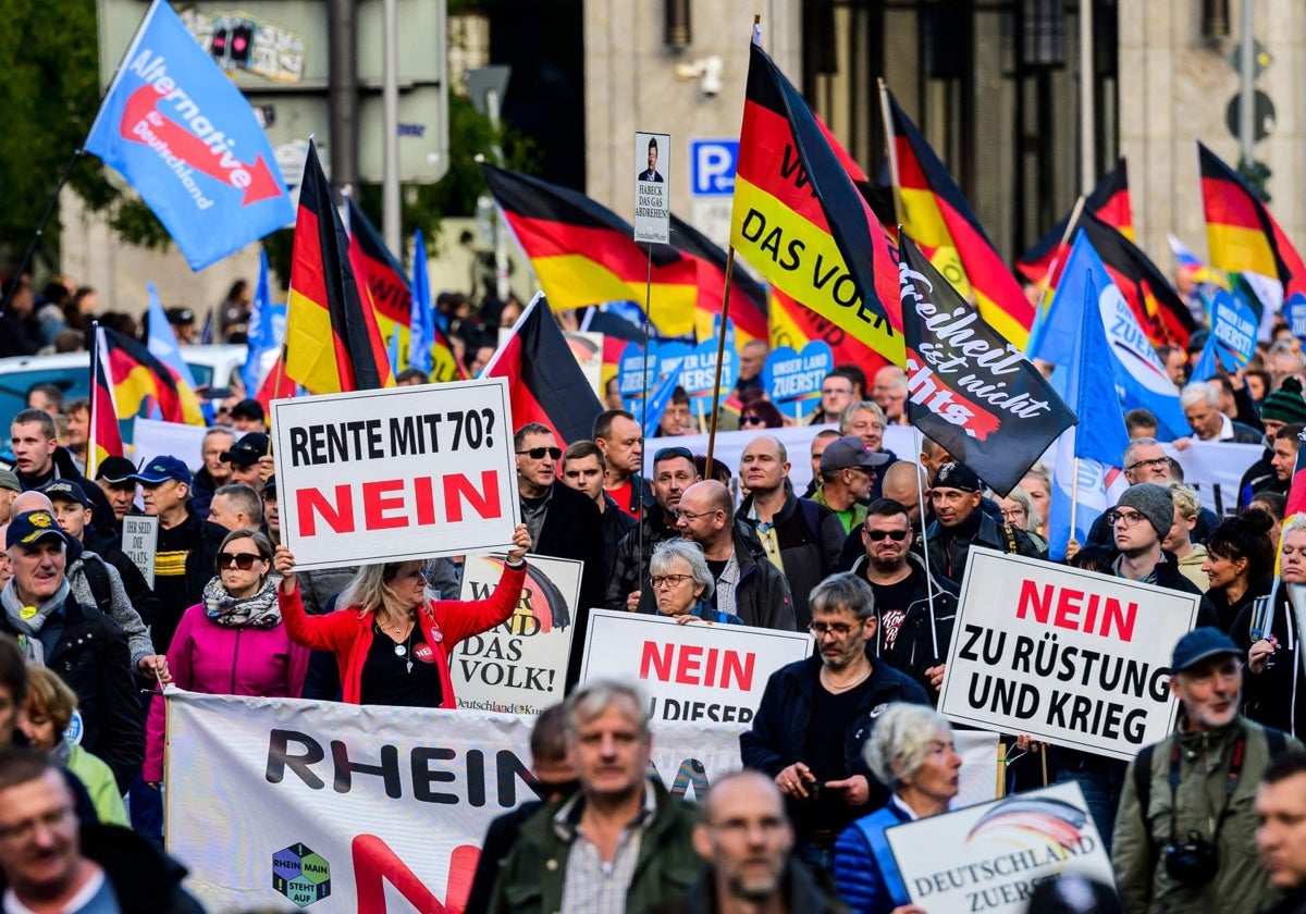 Manifestantes en una marcha convocada por AfD en Berlín, en una foto de archivo