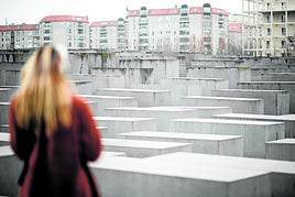 La generación sin culpa en la Alemania después de Hitler: los bisnietos de los nazis quieren olvidar
