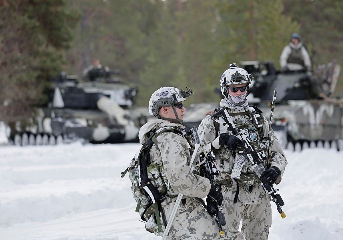 Maniobras de la OTAN con tropas finesas en Hetta (Finlandia)
