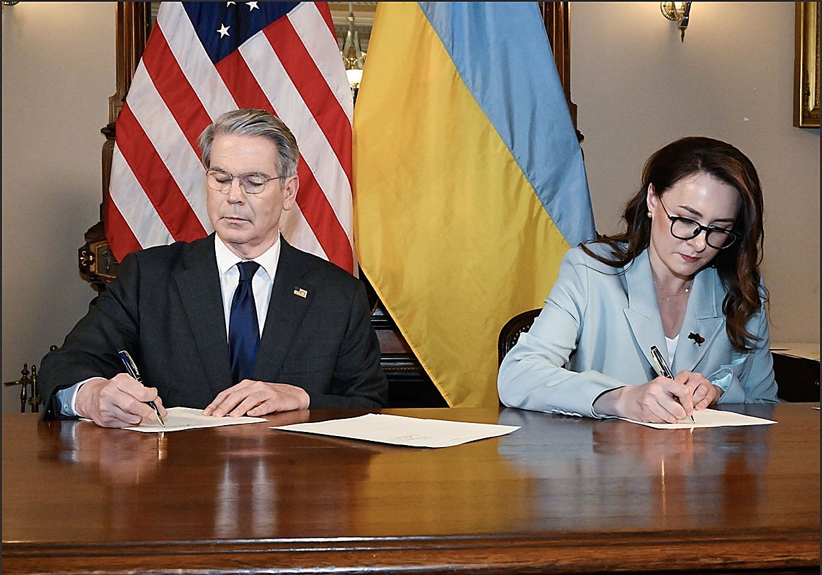Firma del acuerdo sobre minerales y tierras raras entre Kiev y Washington