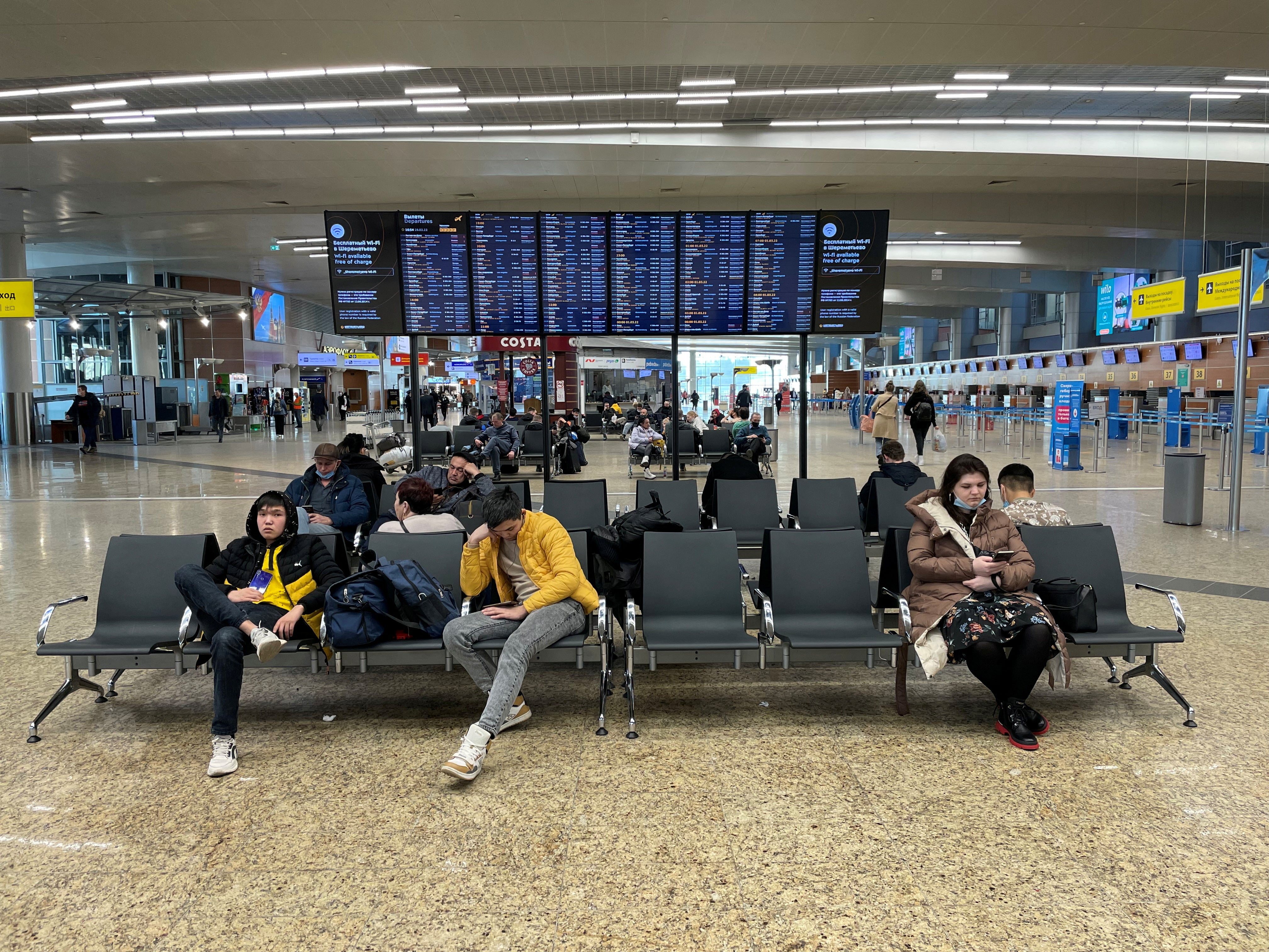 Varios ataques con drones ucranianos obligan a cerrar cuatro aeropuertos en Rusia