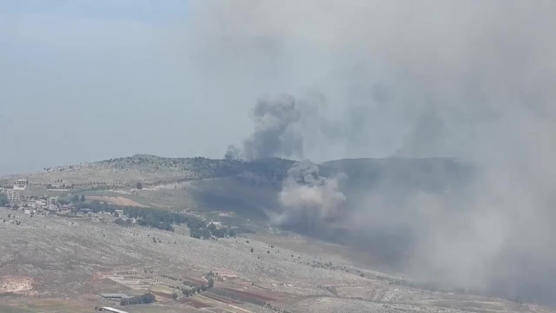 Israel bombardea el sur de Líbano y mata al menos a una persona
