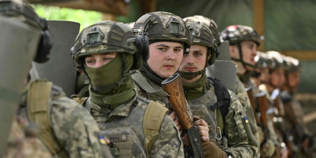 Kiev detiene a dos ucranianos acusados de realizar labores de espionaje para Hungría