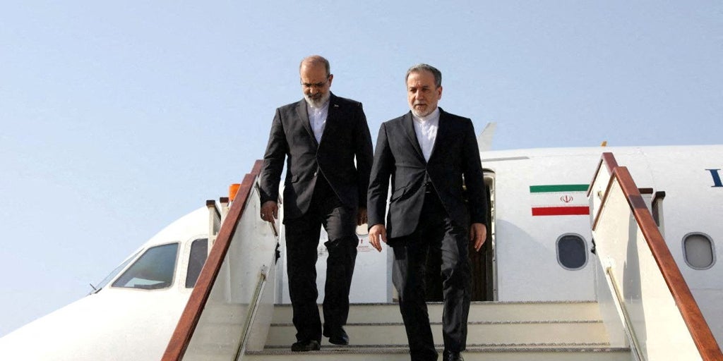 Estados Unidos e Irán se acercan al pacto nuclear tras un encuentro «complicado, pero útil»