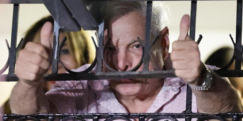Martinelli lo hace otra vez: esquiva la justicia y se asila en Colombia