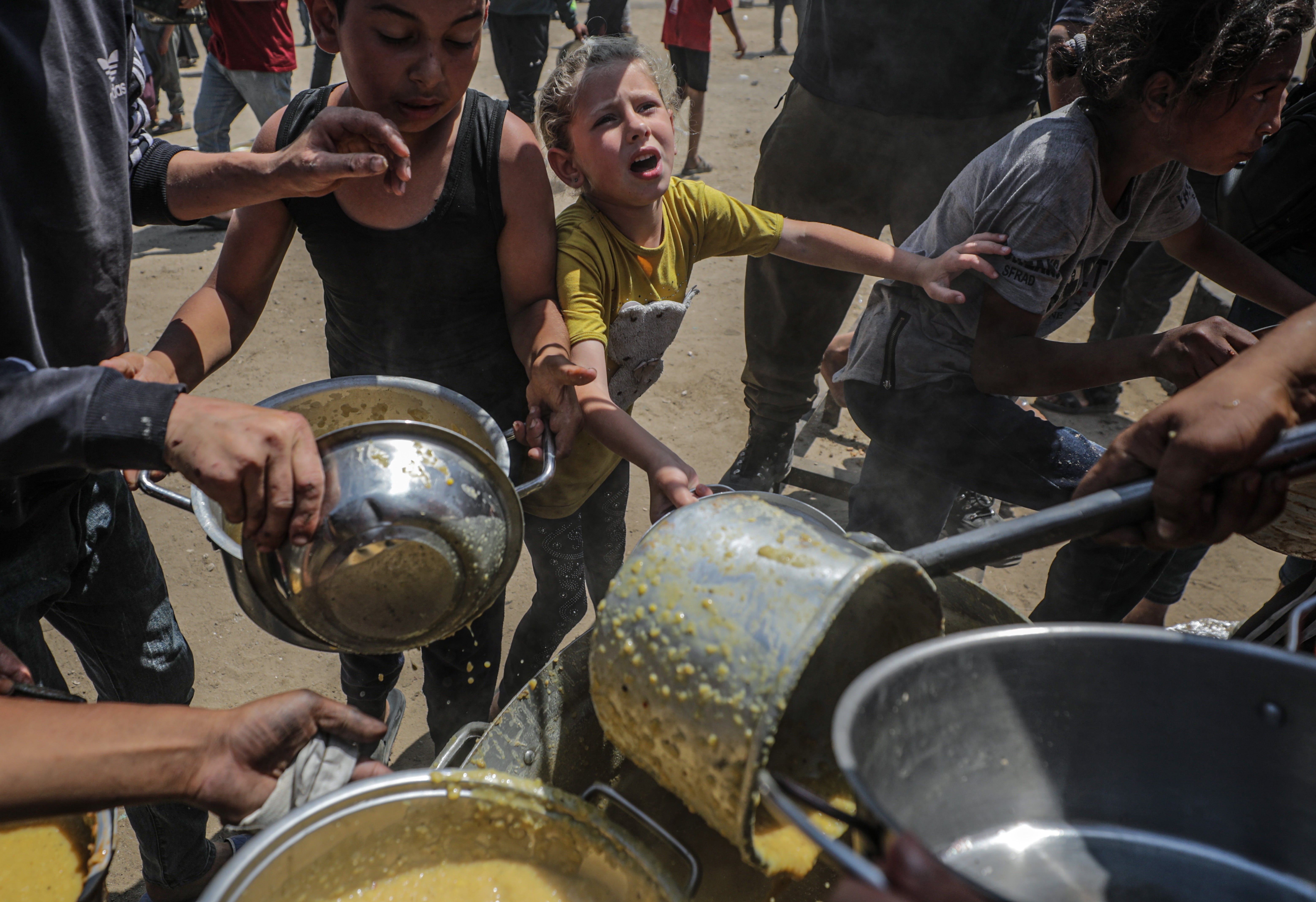 Al menos 57 niños han muerto de hambre en Gaza durante los últimos dos meses, según la OMS