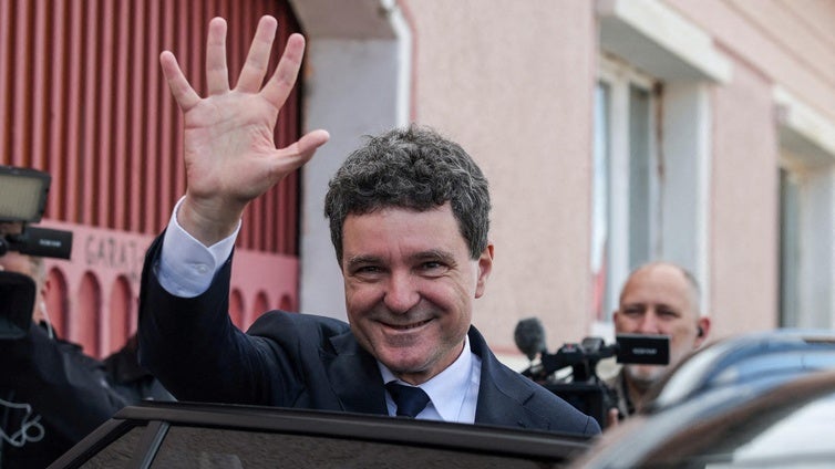 El proeuropeo Nicusor Dan gana las elecciones en Rumanía ante Simion, que habla de fraude y luego se retracta