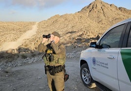 De patrulla por la frontera del 'sheriff' Trump con México