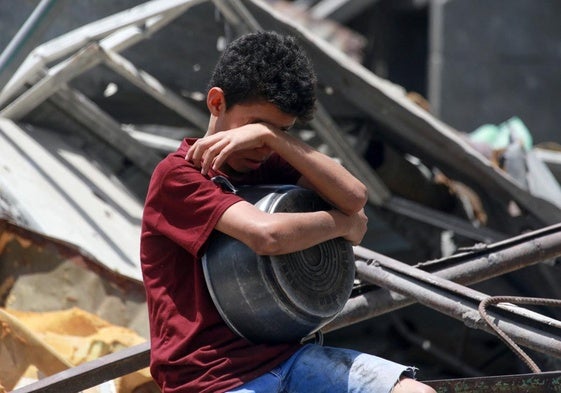 Israel permite la entrada simbólica de ayuda en Gaza para seguir con su plan de reocupar la Franja