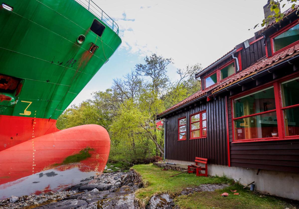 El carguero atracado en Noruega.